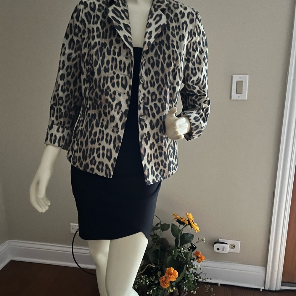 Chic Leopard Print Blazer for Women